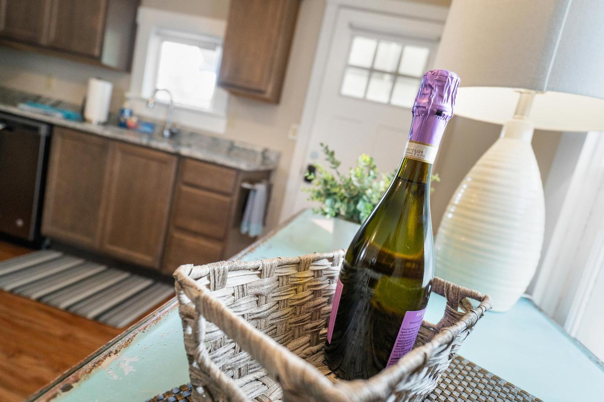 Pioneer Vacation Rentals - Pioneer North Suite Downtown Ашленд Экстерьер фото