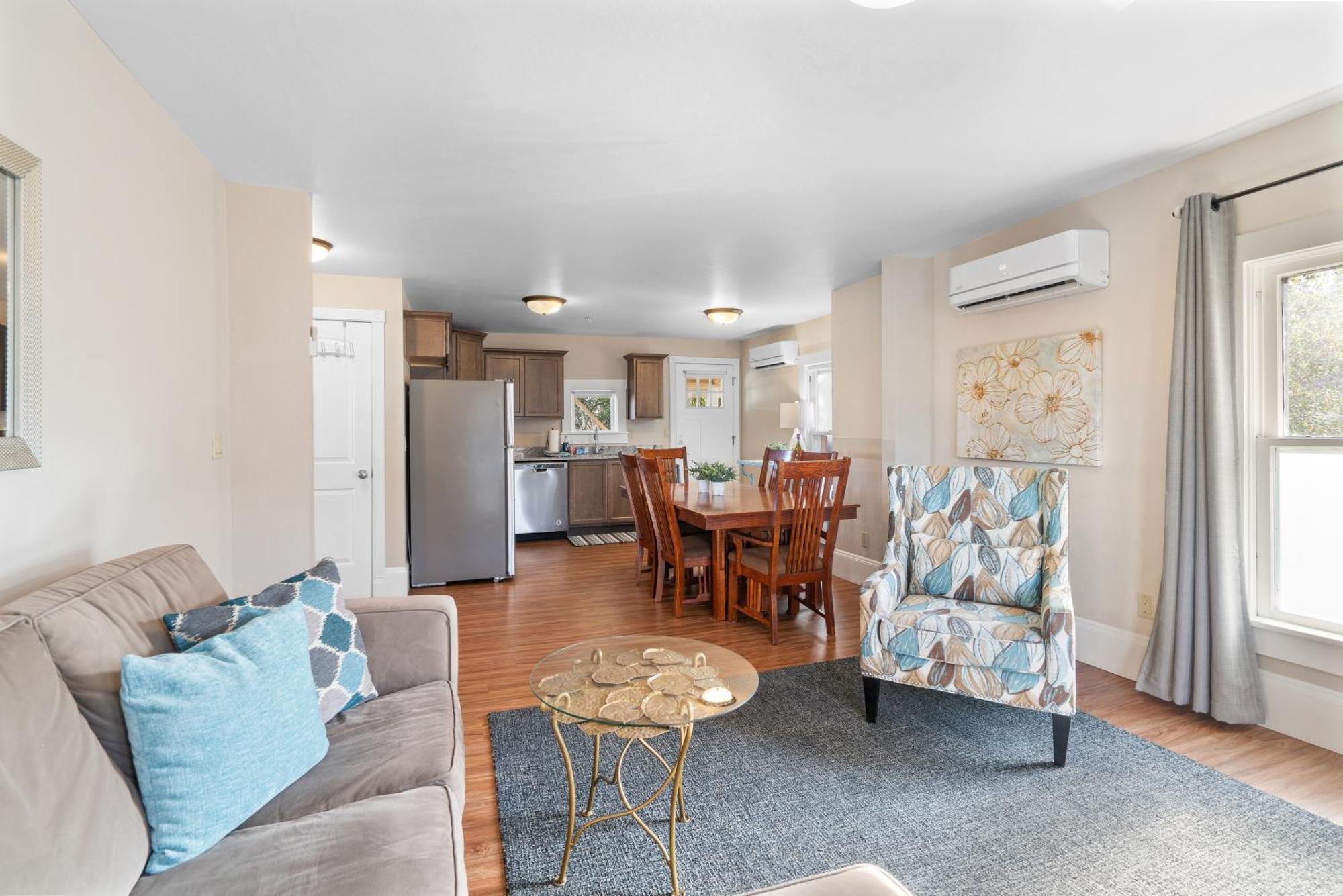 Pioneer Vacation Rentals - Pioneer North Suite Downtown Ашленд Экстерьер фото
